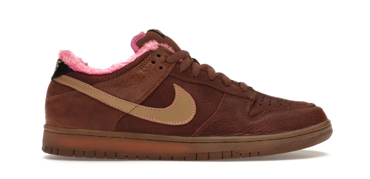 Nike SB Dunk Low Gibson Guitar Case