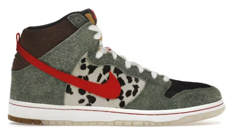 Nike SB Dunk High Dog Walker