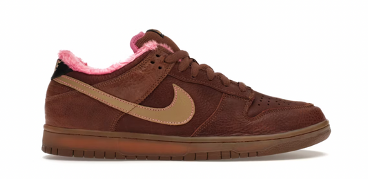 Nike SB Dunk Low Gibson Guitar Case