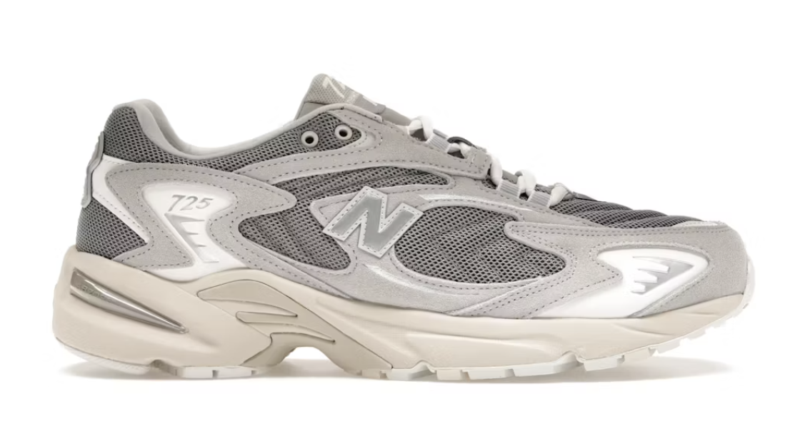 New Balance 725 Light Grey